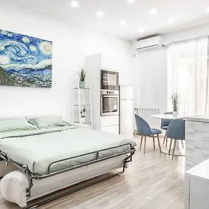 https://artistic-house-navigli-duomo-netflix-design.italymilanhotels.net