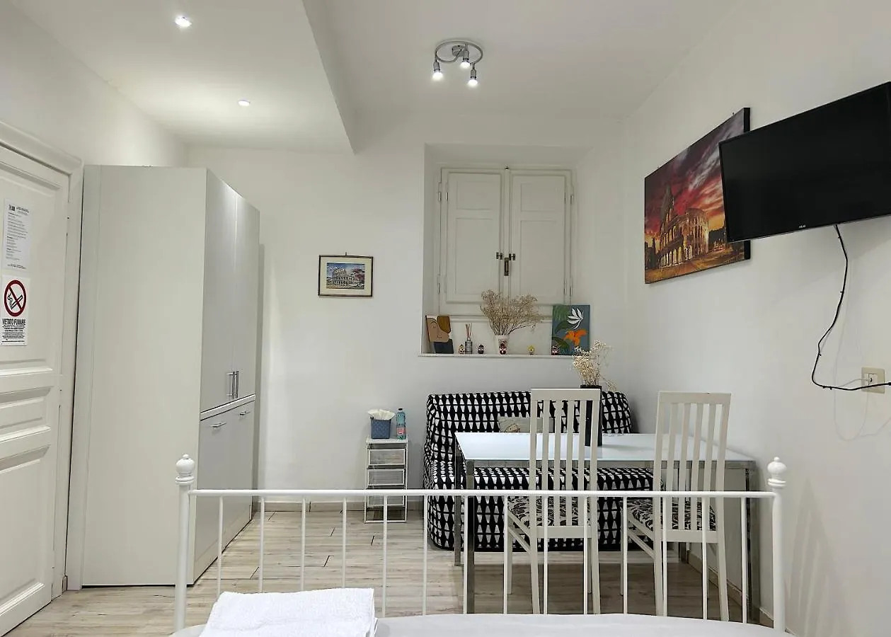 Apartment Urbe - Delizioso Appartamento Quartiere Coppede Rome Italy