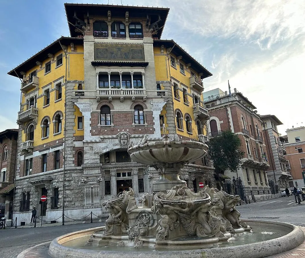Apartment Urbe - Delizioso Appartamento Quartiere Coppede Rome